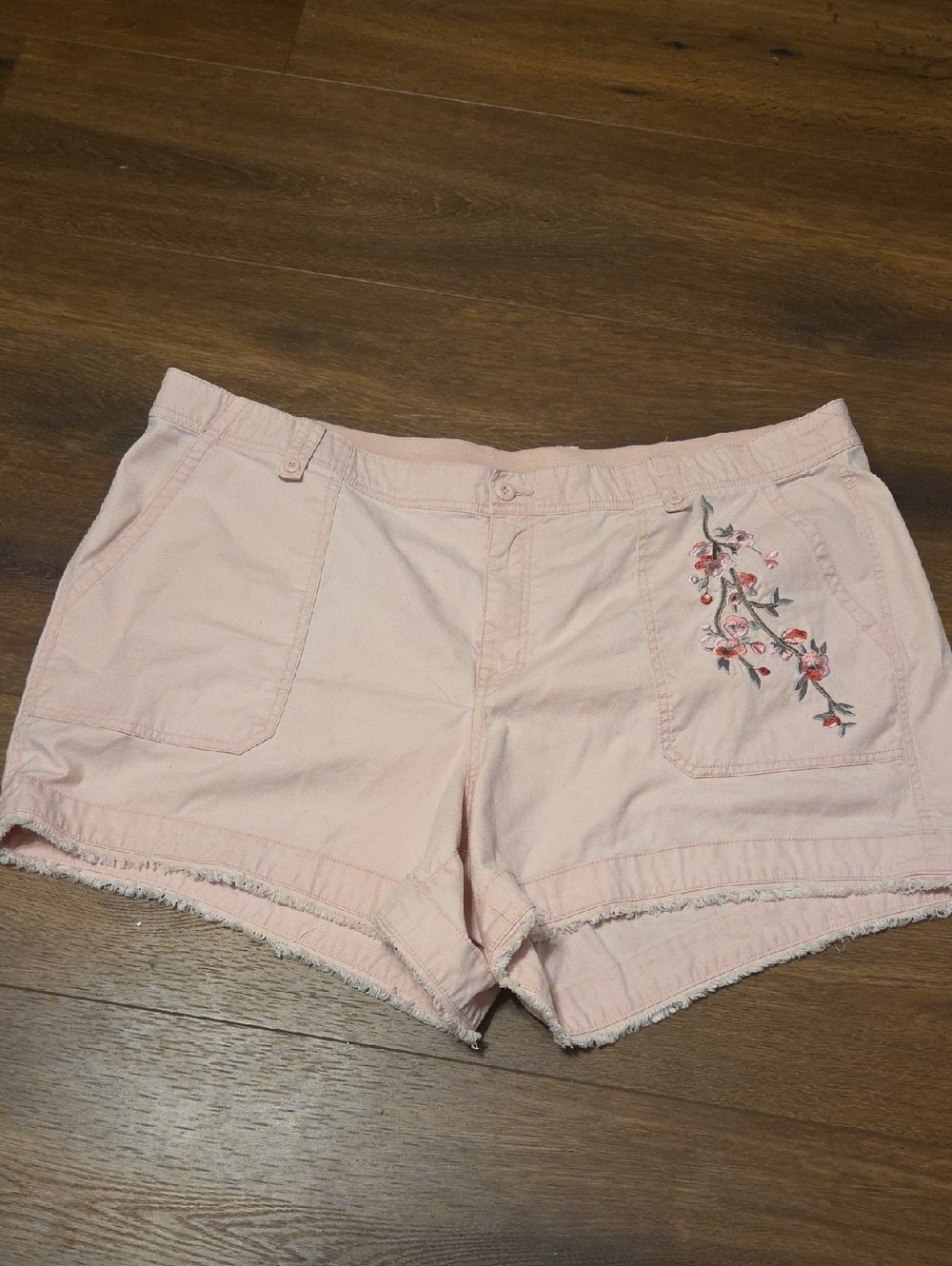 Lane Bryant ladies pink Shorts size 28